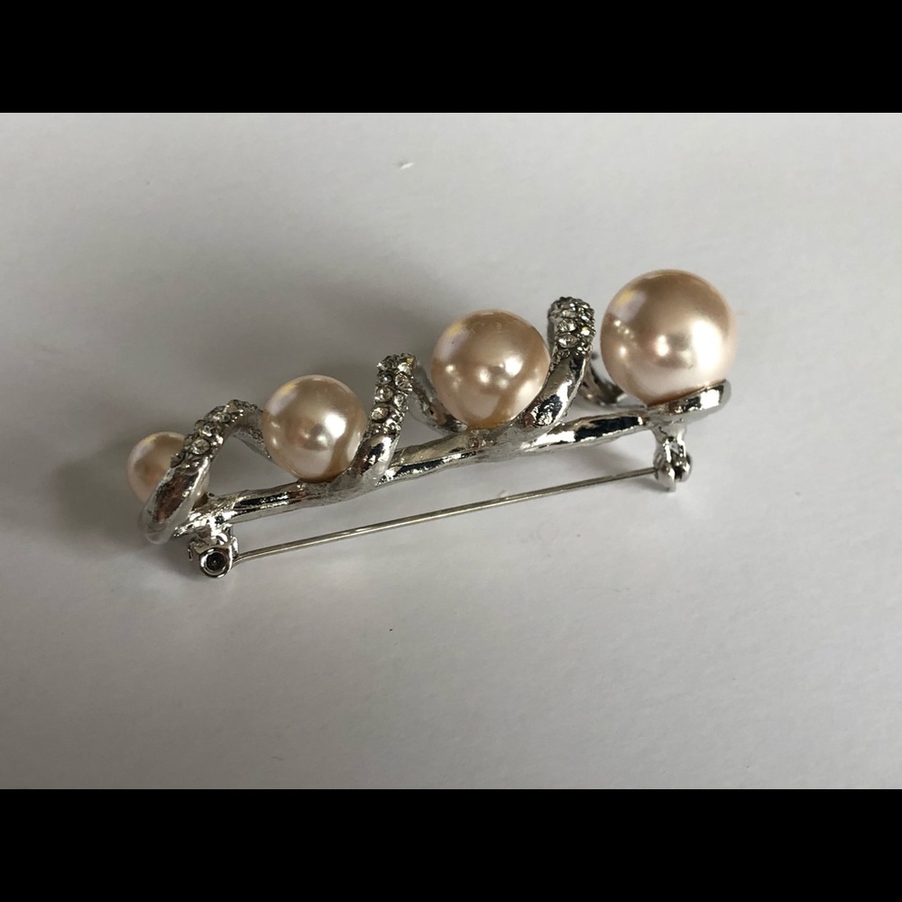 Pearl Rhinestone Silver Tone Jewelry Set - Picture 12 of 13